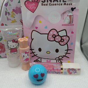 Hello kitty beauty bundle